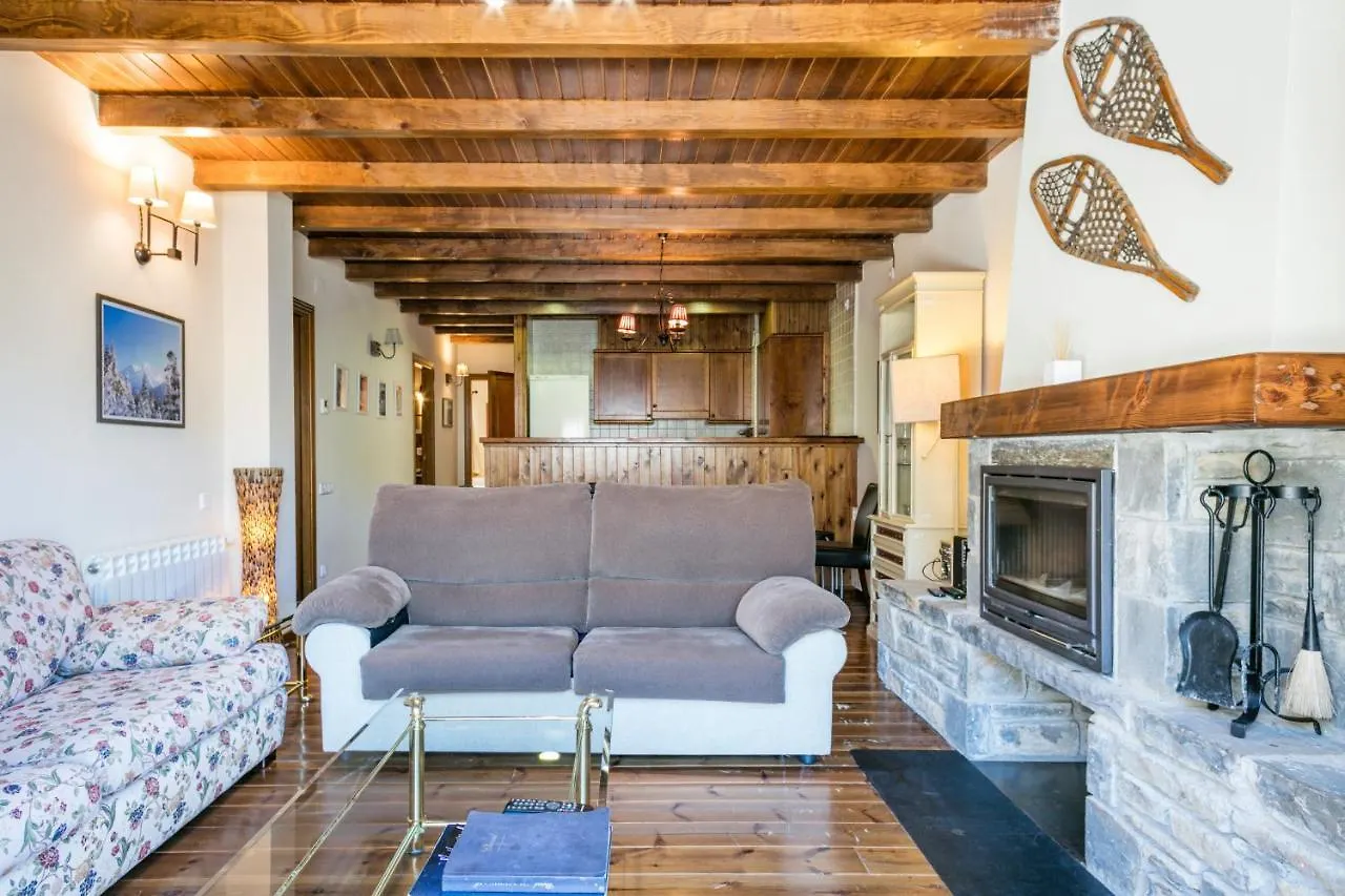 Baqueira Apartamentos Cota 1700 A Pie De Pistas Baqueira Beret Apartment