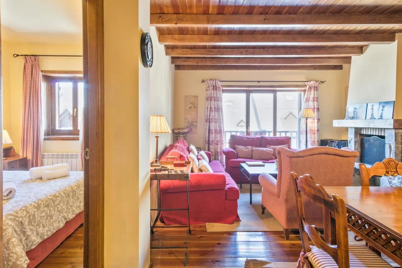 Baqueira Apartamentos Cota 1700 A Pie De Pistas Baqueira Beret Spain